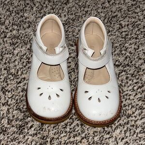 Classic White Leather Dress Shoes with Floral Cut-Outs